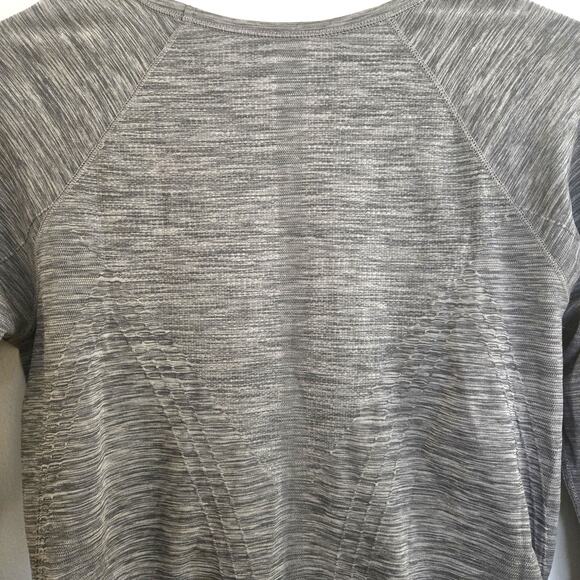 Athleta Heather Grey Speedlight Ruched Long Sleeve Top L Thumbholes - Picture 5 of 6